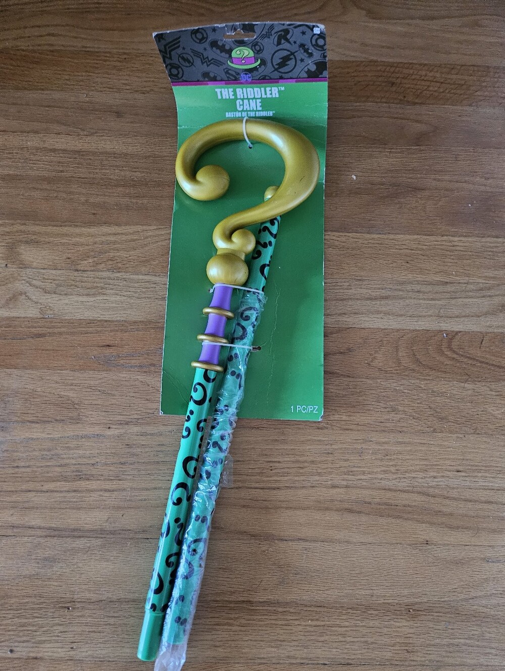 The Riddler Accessory Kit & Cane Set - Green and Purple Riddler Costume Props - Picture 12 of 16